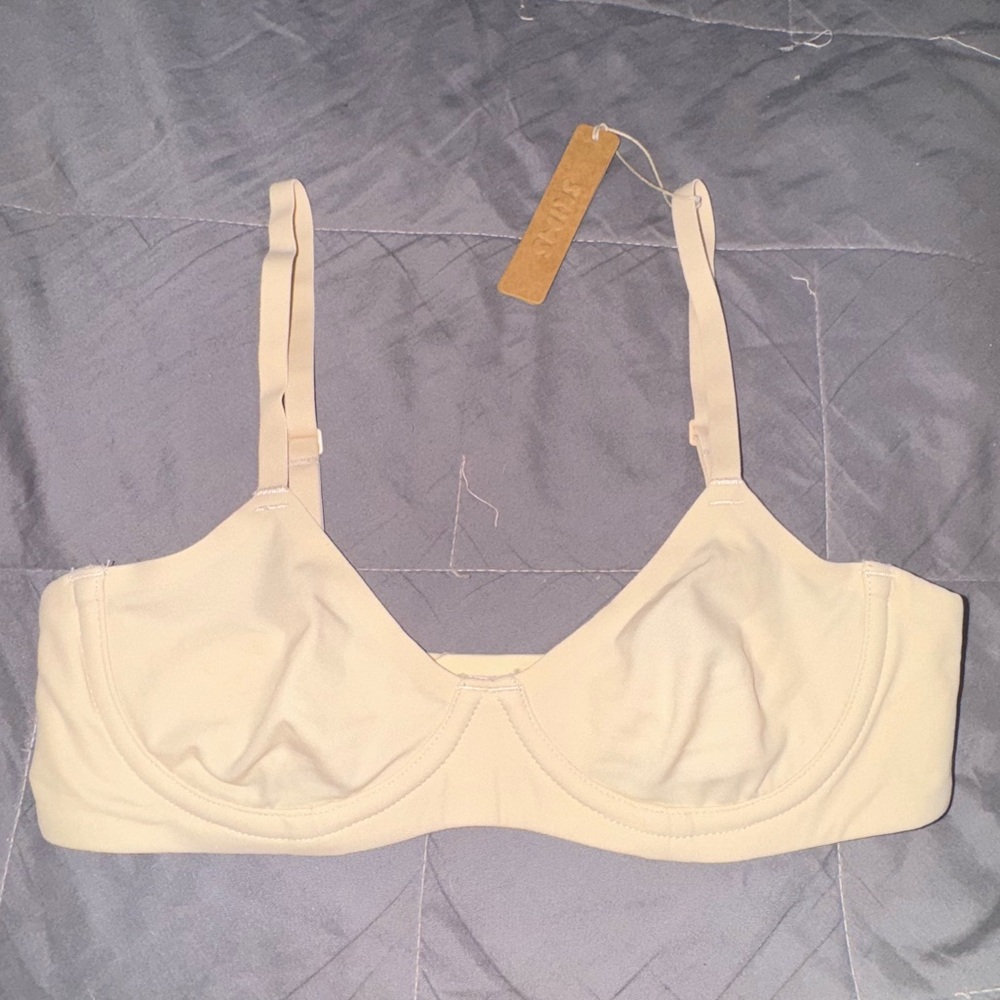 SKIMS UNDERWIRE BRA 'SAND'